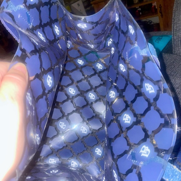 Dooney and Bourke Clear Tote Set